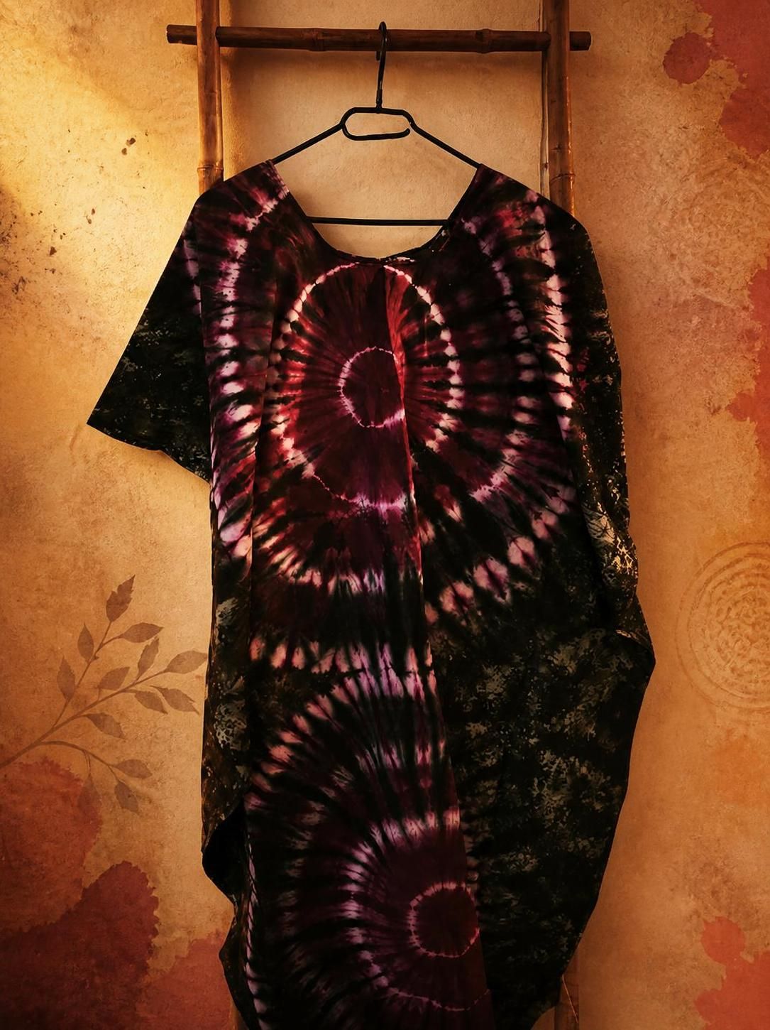 Boubou Kaftan en Batik – Teinture Végétale & Qualité Supérieure